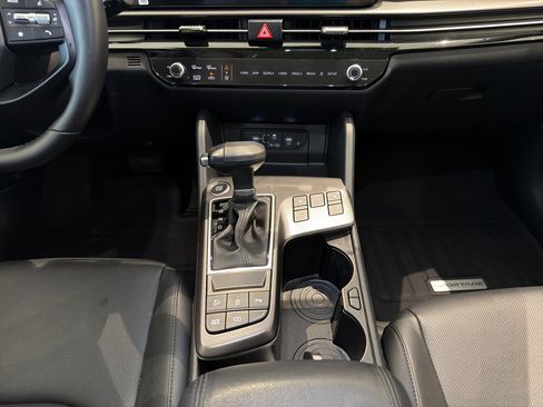 Used 2026 Kia Sportage EX w/ EX Panorama Roof Package FWD image 17