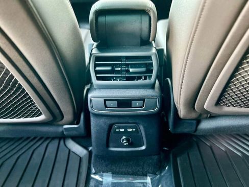 Used 2024 Audi Q4 e-tron Premium image 18