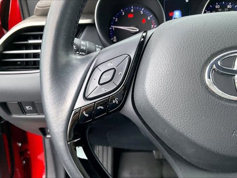 Used 2022 Toyota C-HR Limited image 20