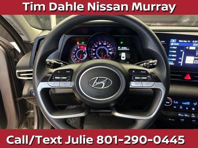 Used 2022 Hyundai Elantra SEL w/ Preferred Accessory Package FWD image 23