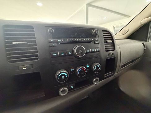 Used 2011 Chevrolet Silverado 1500 W/T RWD image 25
