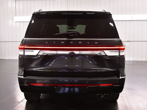 Used 2024 Lincoln Navigator Reserve AWD/4WD image 7