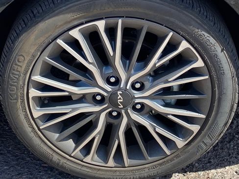 Certified 2024 Kia Forte GT-Line image 4