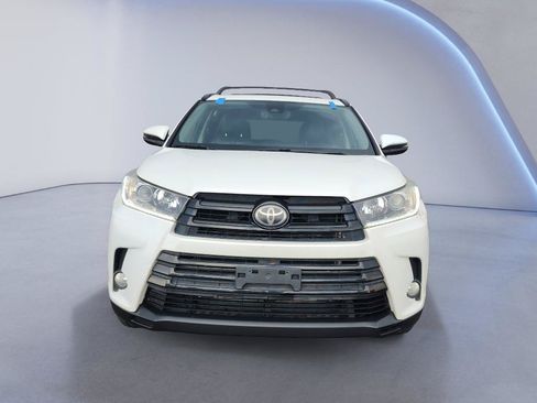 Used 2018 Toyota Highlander SE w/ Protection Package #3 AWD/4WD image 2