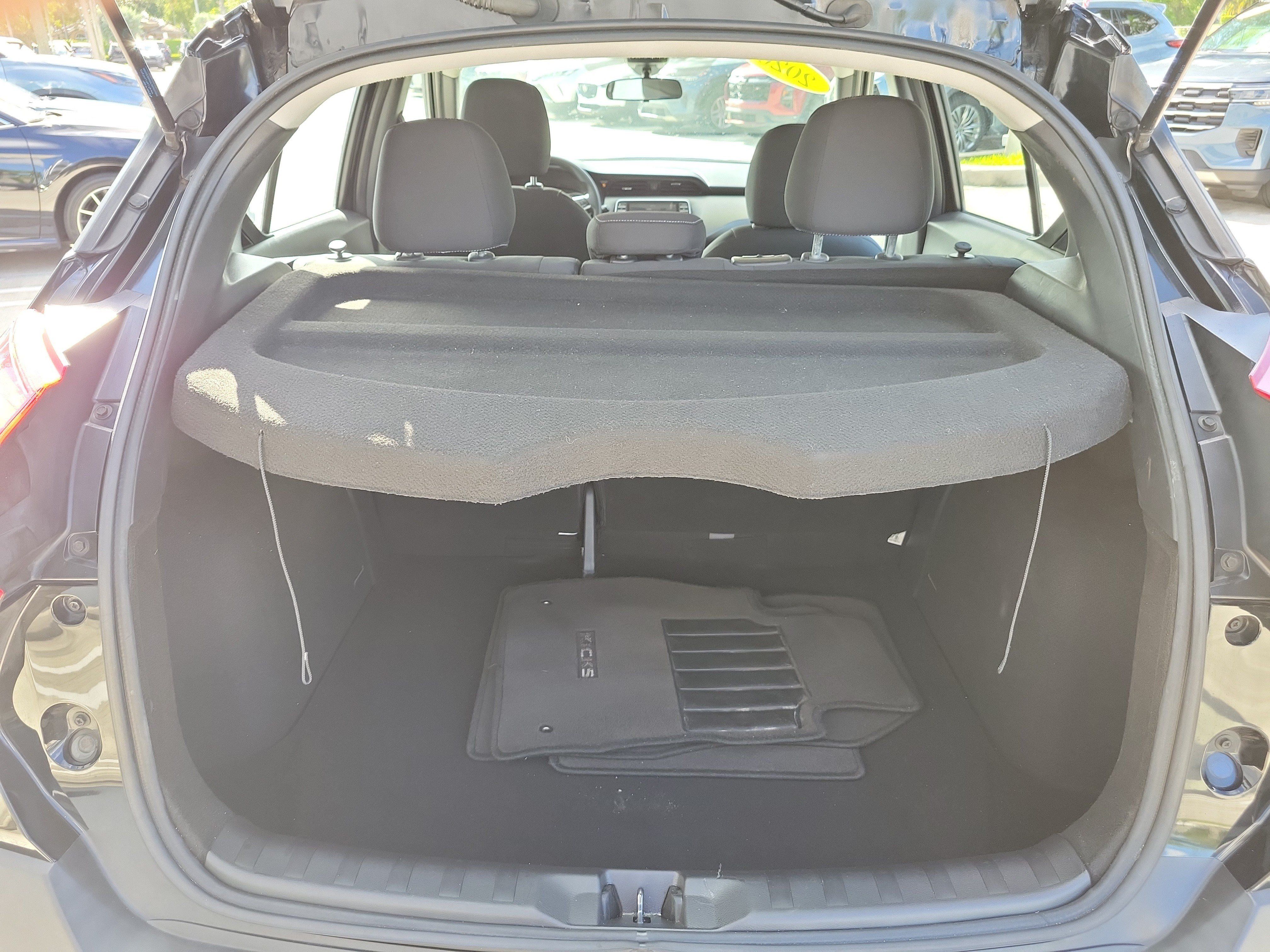 Used 2020 Nissan Kicks SV FWD image 11