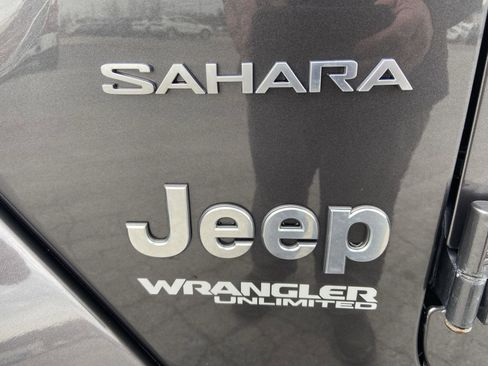 Used 2021 Jeep Wrangler Unlimited Sahara image 11