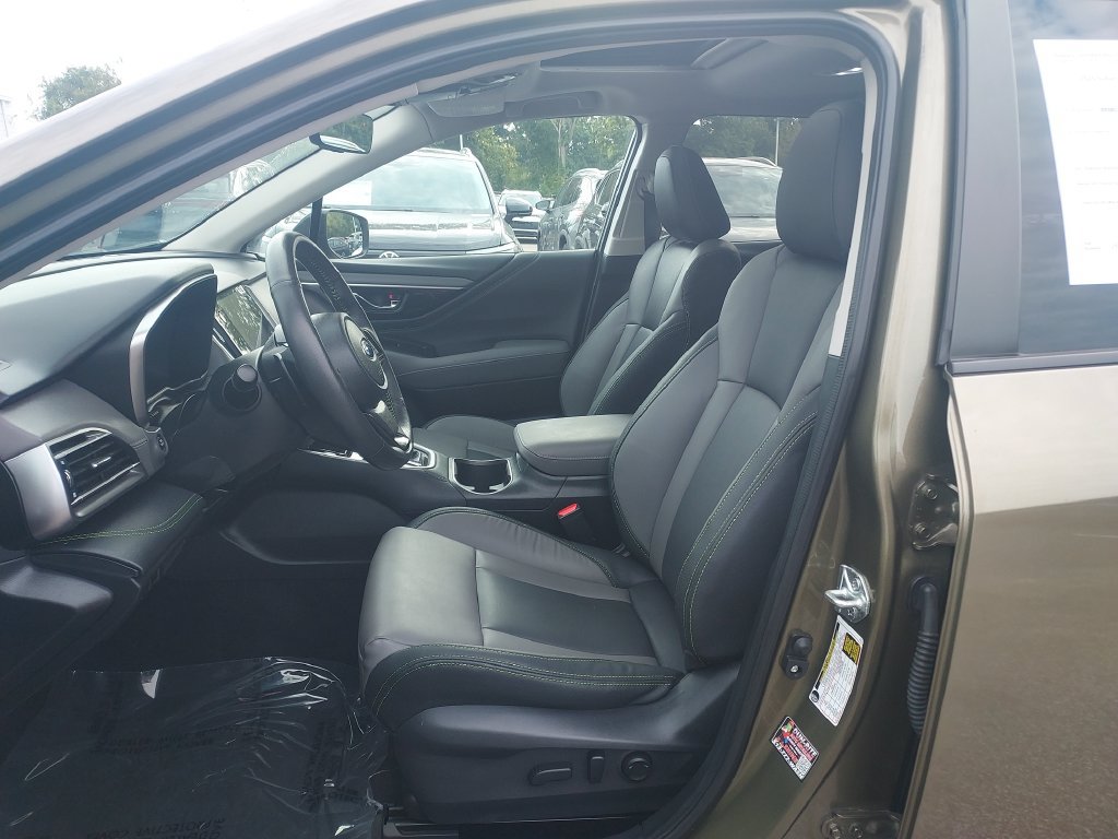 Certified 2025 Subaru Outback Onyx Edition AWD/4WD image 29