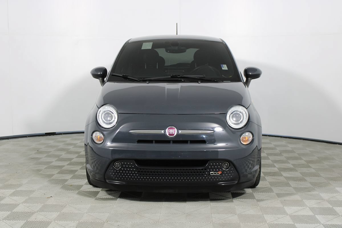 Used 2018 FIAT 500 e FWD image 2