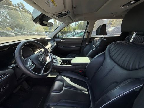 Used 2023 Hyundai Palisade Limited w/ Cargo Package FWD image 7