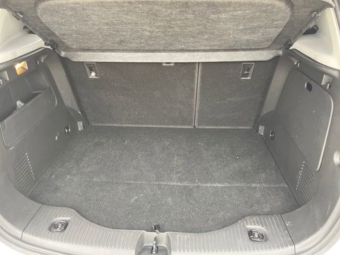 Used 2022 Chevrolet Trax LT w/ LT Convenience Package image 20