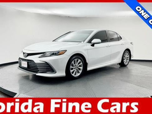Used 2023 Toyota Camry LE FWD image 1
