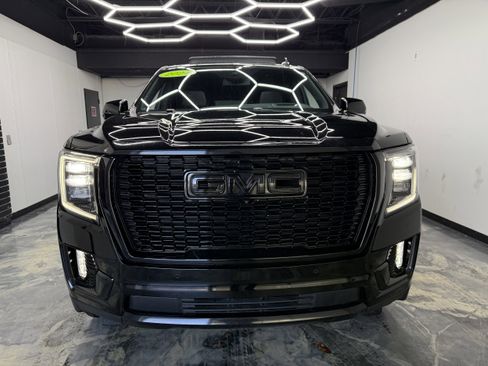 Used 2024 GMC Yukon XL Denali image 7