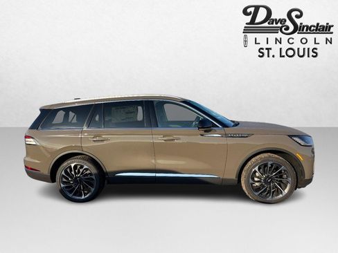 New 2026 Lincoln Aviator Reserve image 4