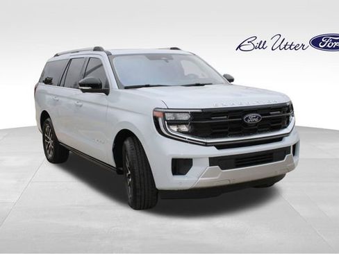 Used 2025 Ford Expedition Max Platinum image 3