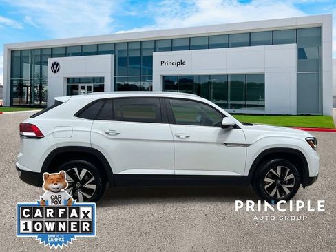 Used 2023 Volkswagen Atlas Cross Sport SE FWD image 5