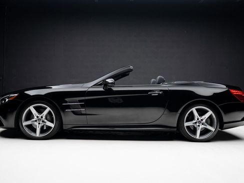 Used 2019 Mercedes-Benz SL 550 image 20