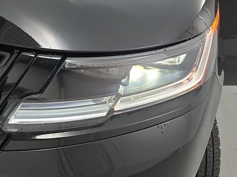 Certified 2025 Land Rover Range Rover Velar S image 32