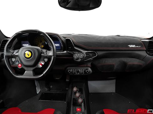 Used 2015 Ferrari 458 Speciale Coupe RWD image 32
