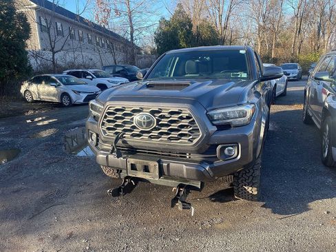 Used 2021 Toyota Tacoma TRD Sport image 1