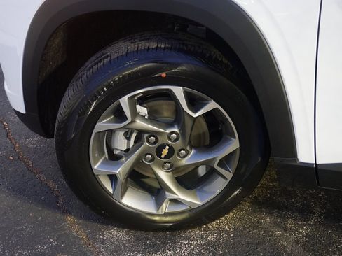 New 2026 Chevrolet Trax LT image 26