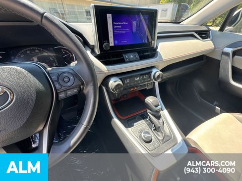 Used 2024 Toyota RAV4 Adventure image 34