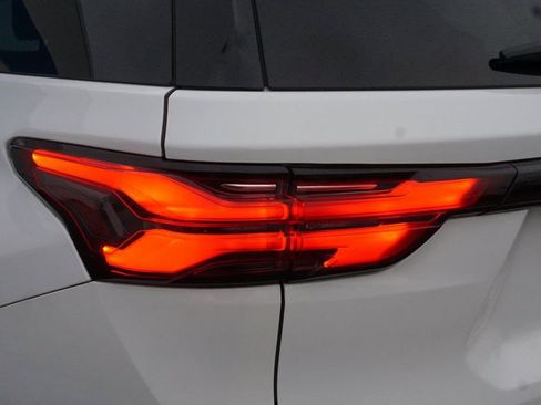 Certified 2023 Chevrolet Traverse LT w/ LPO, Floor Liner Package image 33