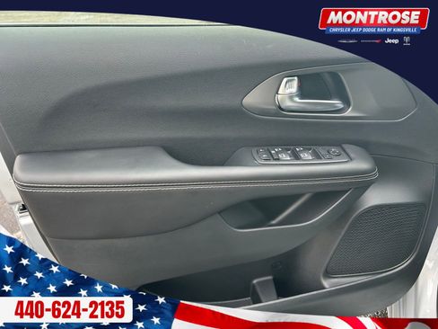 New 2026 Chrysler Voyager LX image 9