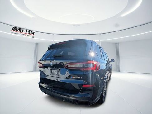 Used 2021 BMW X5 M50i w/ Executive Package image 2