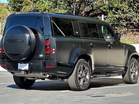 Certified 2023 Land Rover Defender 130 X-Dynamic SE image 5