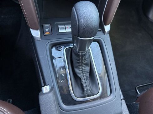Used 2018 Subaru Forester 2.5i Touring w/ Popular Package #2 image 21