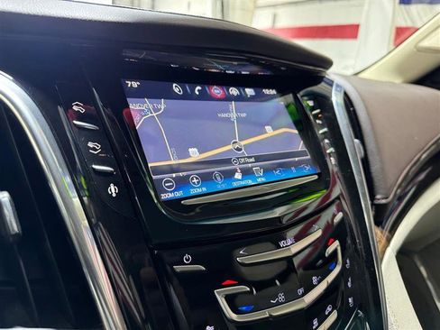 Used 2016 Cadillac Escalade Luxury AWD/4WD image 19