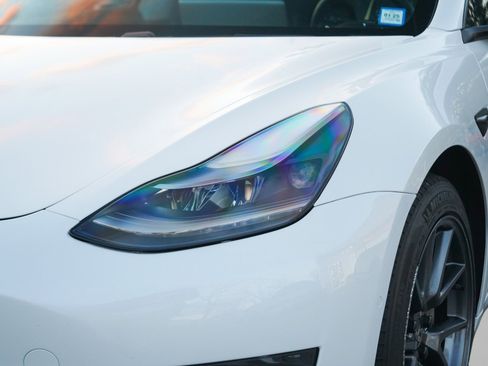 Used 2021 Tesla Model 3 Standard Range Plus image 24