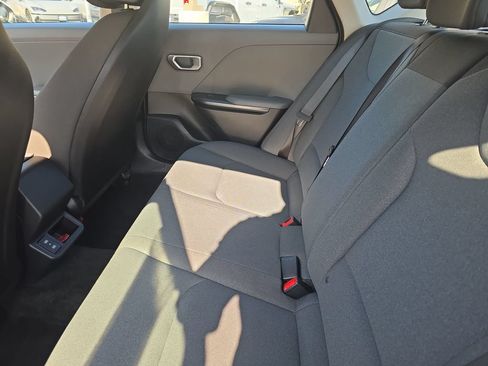 Used 2025 Kia K4 FWD image 22