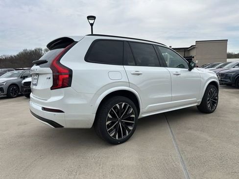 New 2026 Volvo XC90 B6 Ultra w/ Protection Package image 7