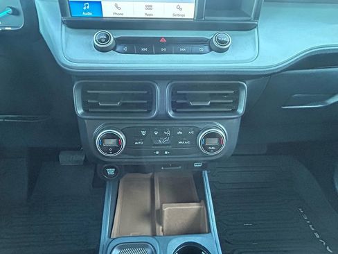 Used 2022 Ford Maverick Lariat image 16