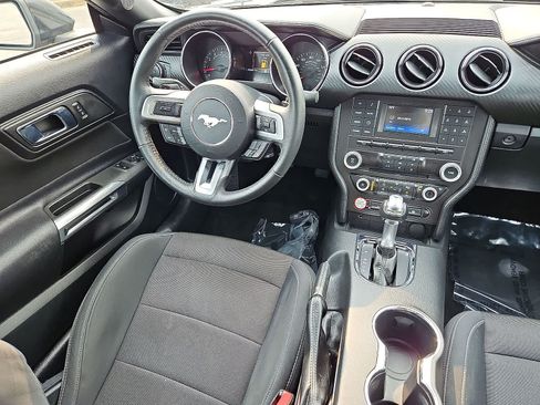 Used 2015 Ford Mustang Coupe RWD image 10