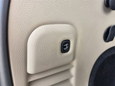 Certified 2018 Jeep Grand Cherokee Limited image 10