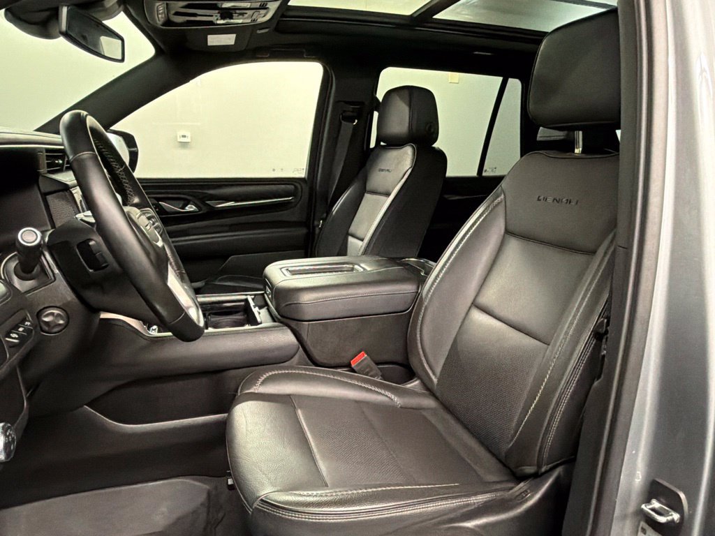 Used 2023 GMC Yukon Denali w/ LPO, Floor Liner Package AWD/4WD image 23
