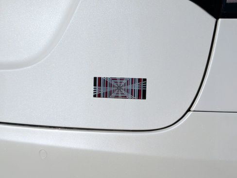 Used 2023 Tesla Model X Plaid image 11