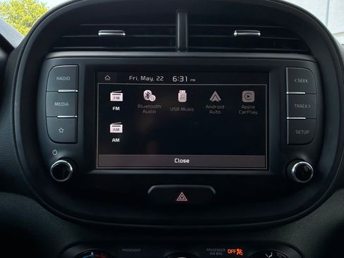 Used 2025 Kia Soul LX w/ LX Technology Package FWD image 28