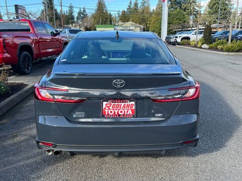 Used 2025 Toyota Camry SE w/ Multimedia Upgrade Package image 8