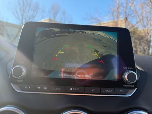 Used 2025 Nissan Sentra SV image 17