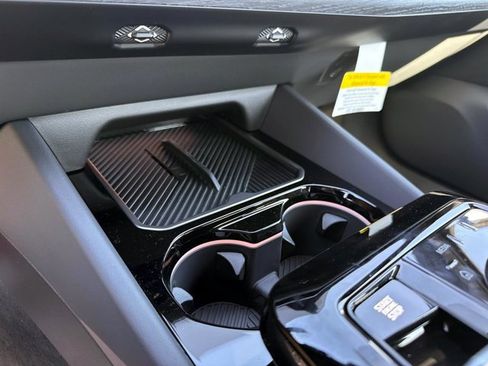 New 2026 BMW 530i w/ Premium Package image 30