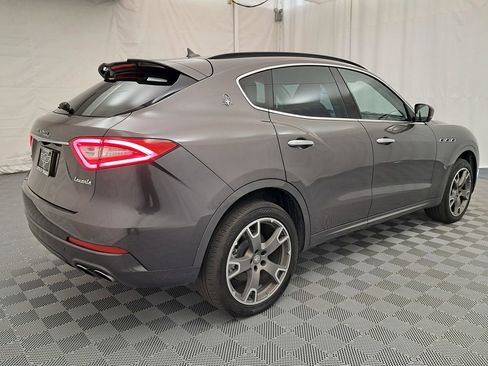 Used 2017 Maserati Levante w/ Sport Package image 3