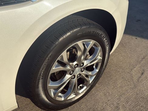 Used 2020 Buick Enclave Avenir w/ Avenir Technology Package image 4