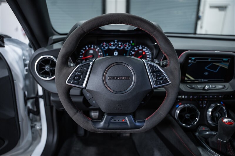 Used 2018 Chevrolet Camaro ZL1 RWD image 19