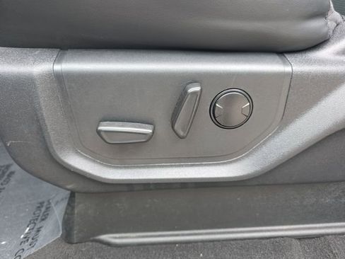 Used 2024 Ford Expedition Max XLT RWD image 24