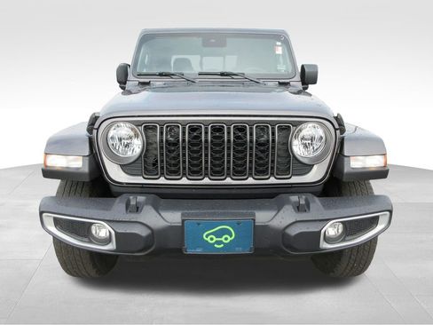 Used 2024 Jeep Gladiator Sport AWD/4WD image 8