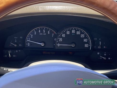 Used 2005 Cadillac XLR RWD image 29