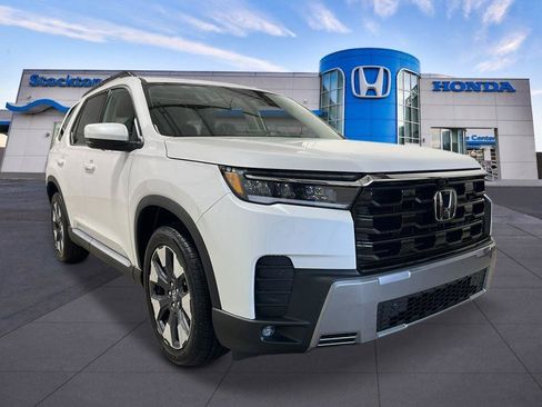 New 2026 Honda Pilot Touring image 9